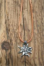 Trachtencollier mit dünner gedrehter Kordel und Edelweissanhänger - 27 apricot