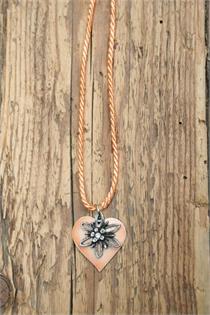 Trachtencollier mit gedrehter Kordel und Herz/Edelweissanhänger - 27 apricot