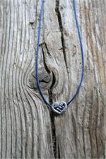 Trachtencollier mit Seidenband und Herzanhänger - 45 marine